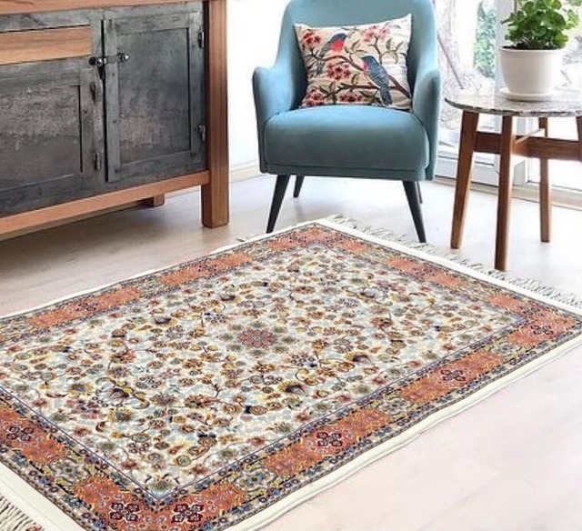 店長アリおすすめマシュハド絨毯 Zakurotokyo