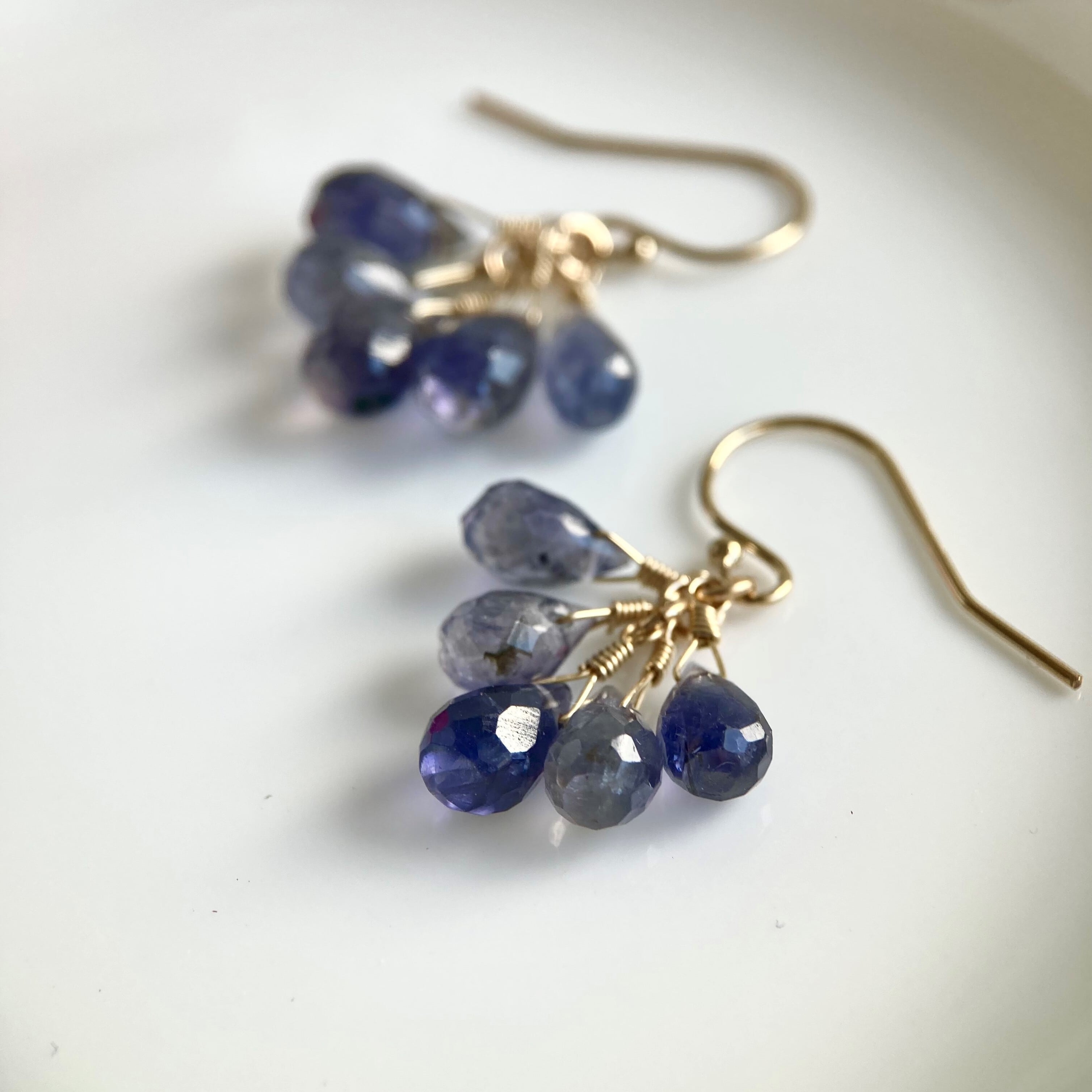 アイオライト ドロップ ピアス