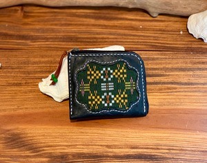 読谷山花織   L字ファスナーミニウォレット     　花織の色　緑　　革　黒