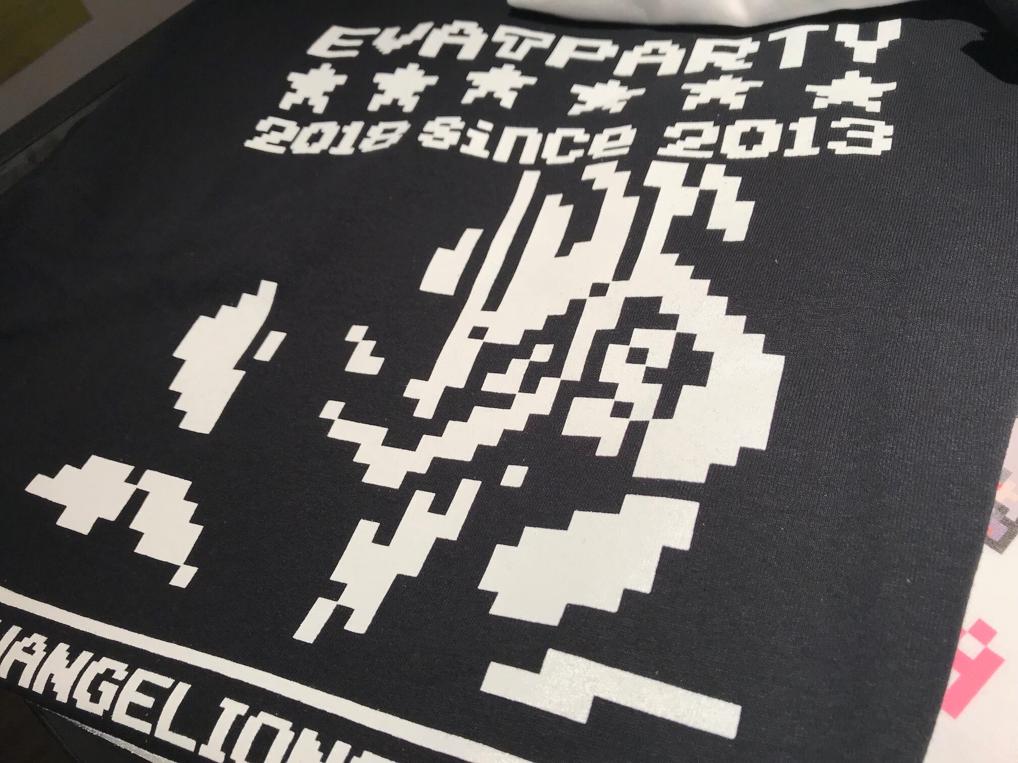 （販売終了) エヴァンゲリオン・CONTROLLERコラボ商品  EVA T PARTY 2018 in SAPPORO 限定 ドットTシャツ -ロゴ-