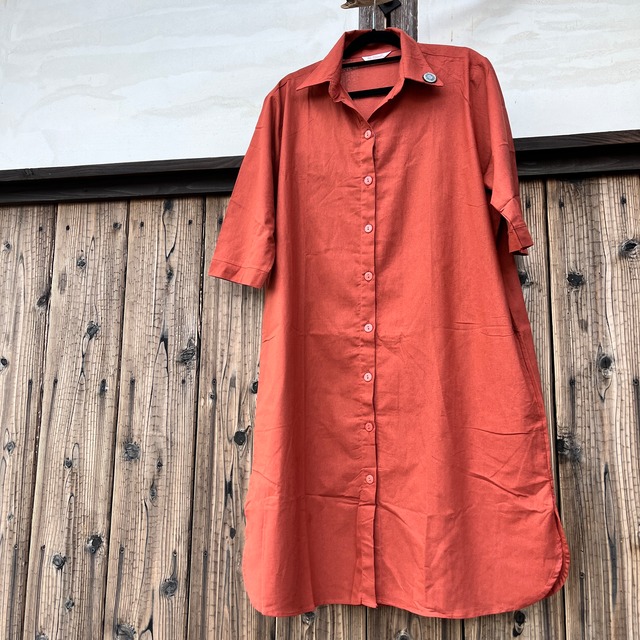 シンプルコットンシャツ