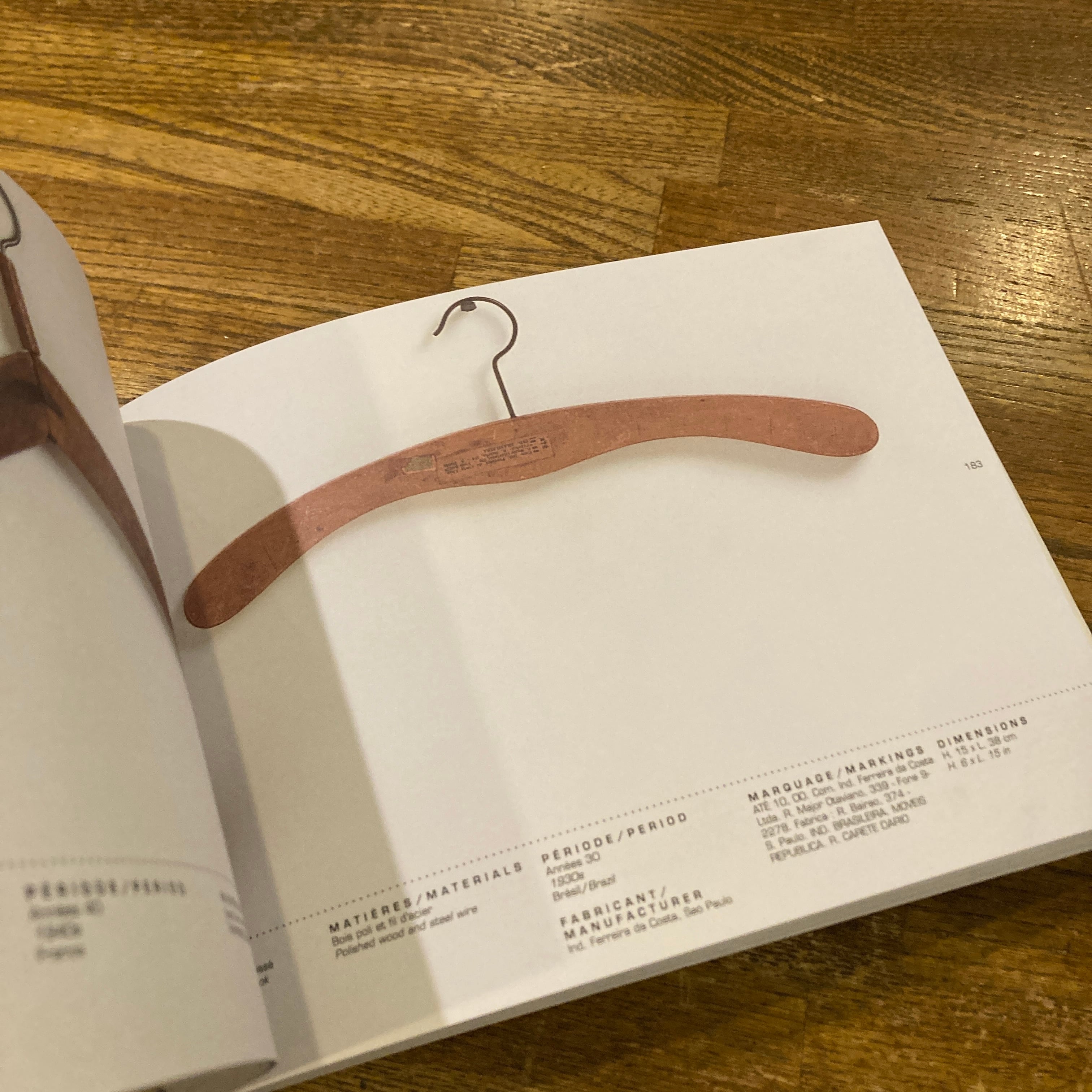 CINTRES HANGERS / Daniel Rozensztroch | 百年