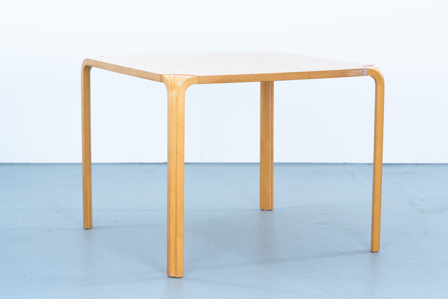 Alvar Aalto | X-Leg Table | kaikki gallery | 北欧ヴィンテージ家具