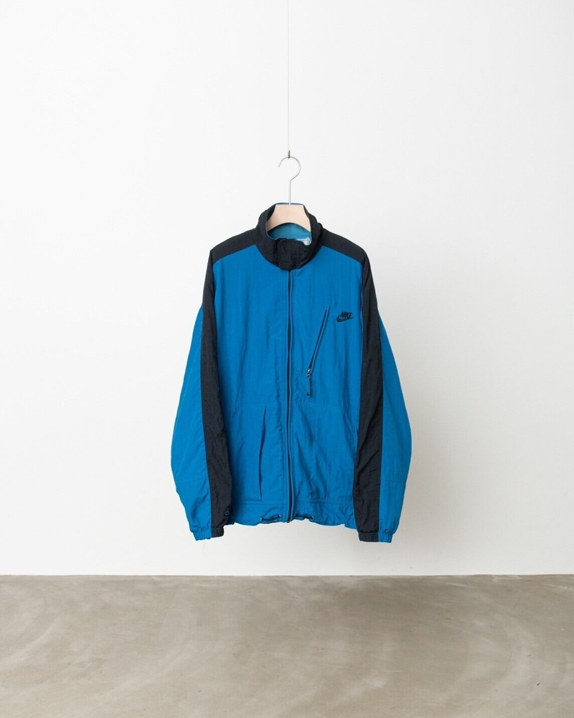 1990s vintage “NIKE” acg switching designed high neck zip up nylon  