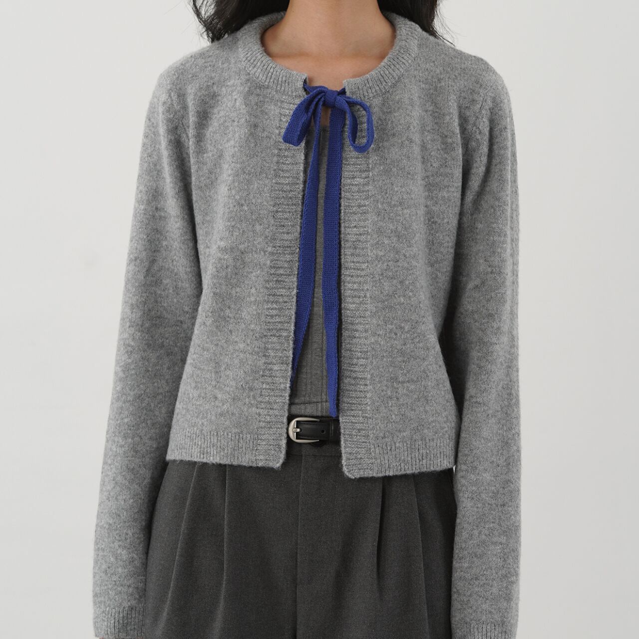 リボンディテールクロップド丈ニット a0557