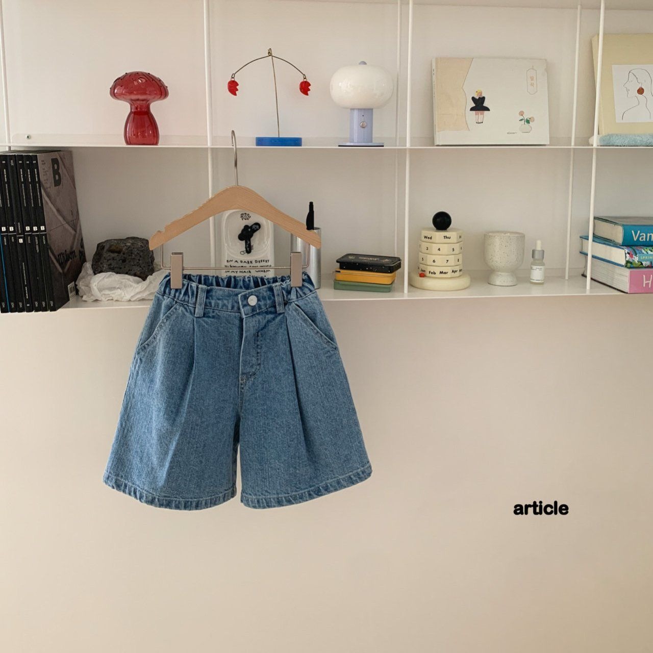 [article] One-chin Bermuda Shorts / [아티클] 원턱버뮤다반바지