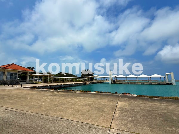 komusuke-select-140_海・川・滝_竹富島フェリーターミナル