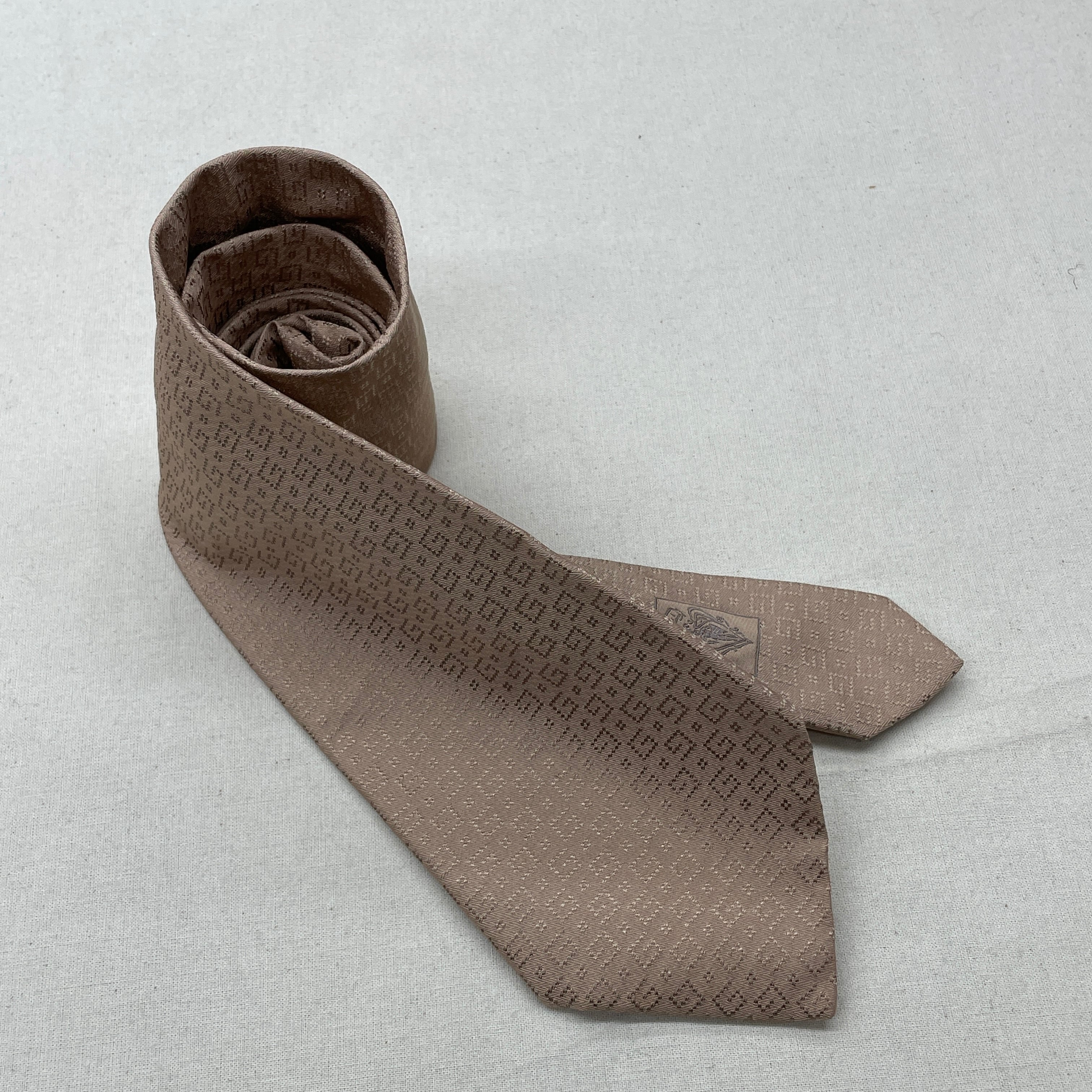 #GUCCI#グッチ#ネクタイ#新品タグ付#イタリア製#茶系 GUCCI グッチ ネクタイ 新品未使用 タグ付き チェック ブラウン - メルカリ