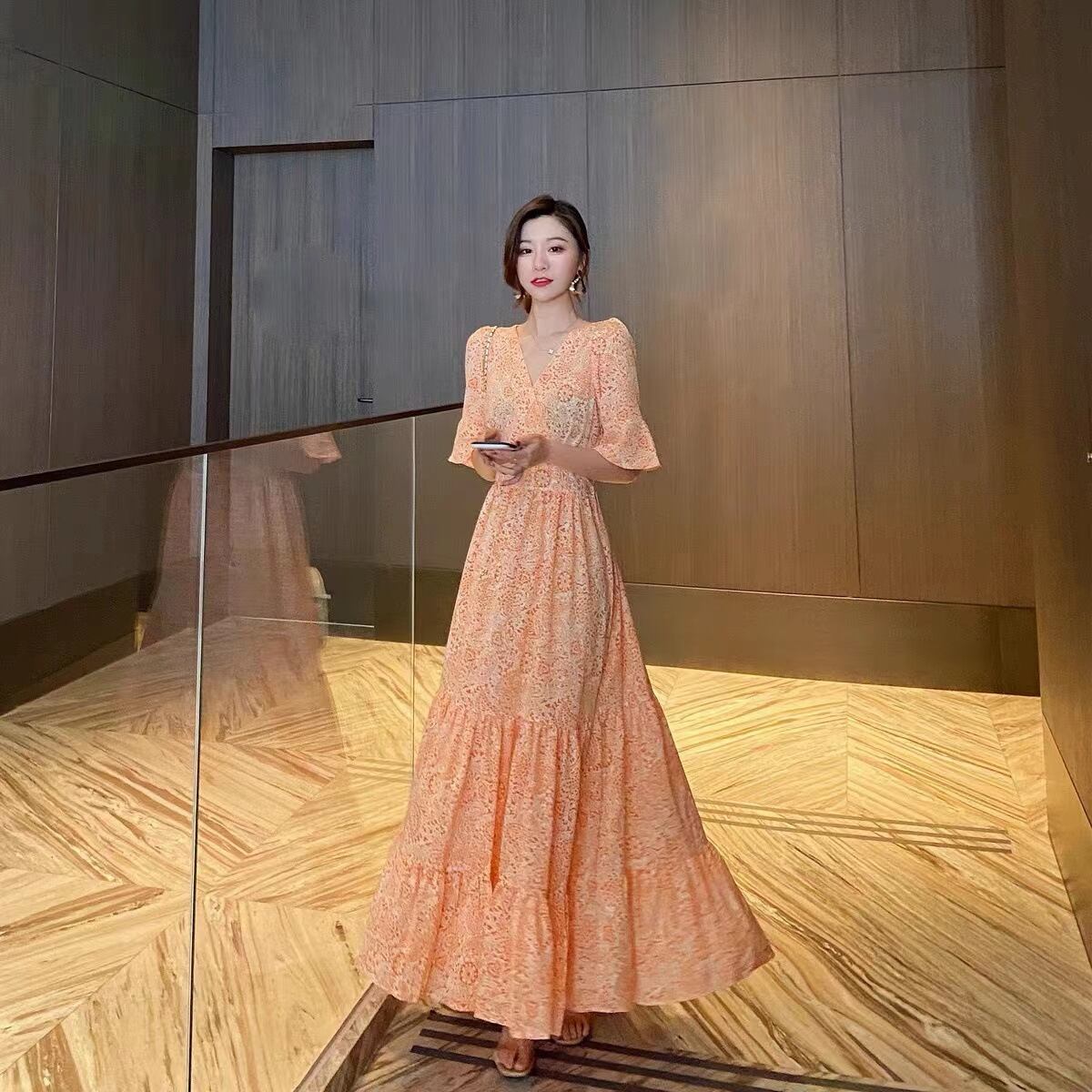 【新作】【送料無料】 優しく優しいドレス女性 2023 夏新作花柄シフォン V ネックスカートウエスト痩身 A ラインロングスカート韓国 022263771516