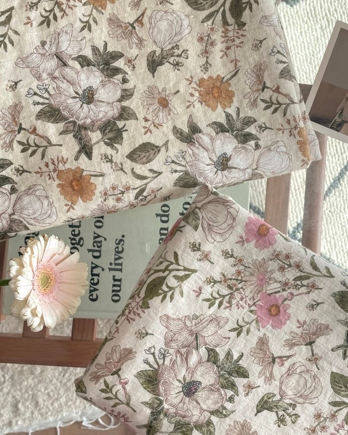 【予約】春の庭ヴィンテージフラワー　コットンリネン生地22SS