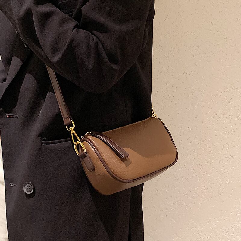 オータムチェーン 秋物 スクウェア メッセンジャーバッグ Tiancai_Wing_Bag49743632037