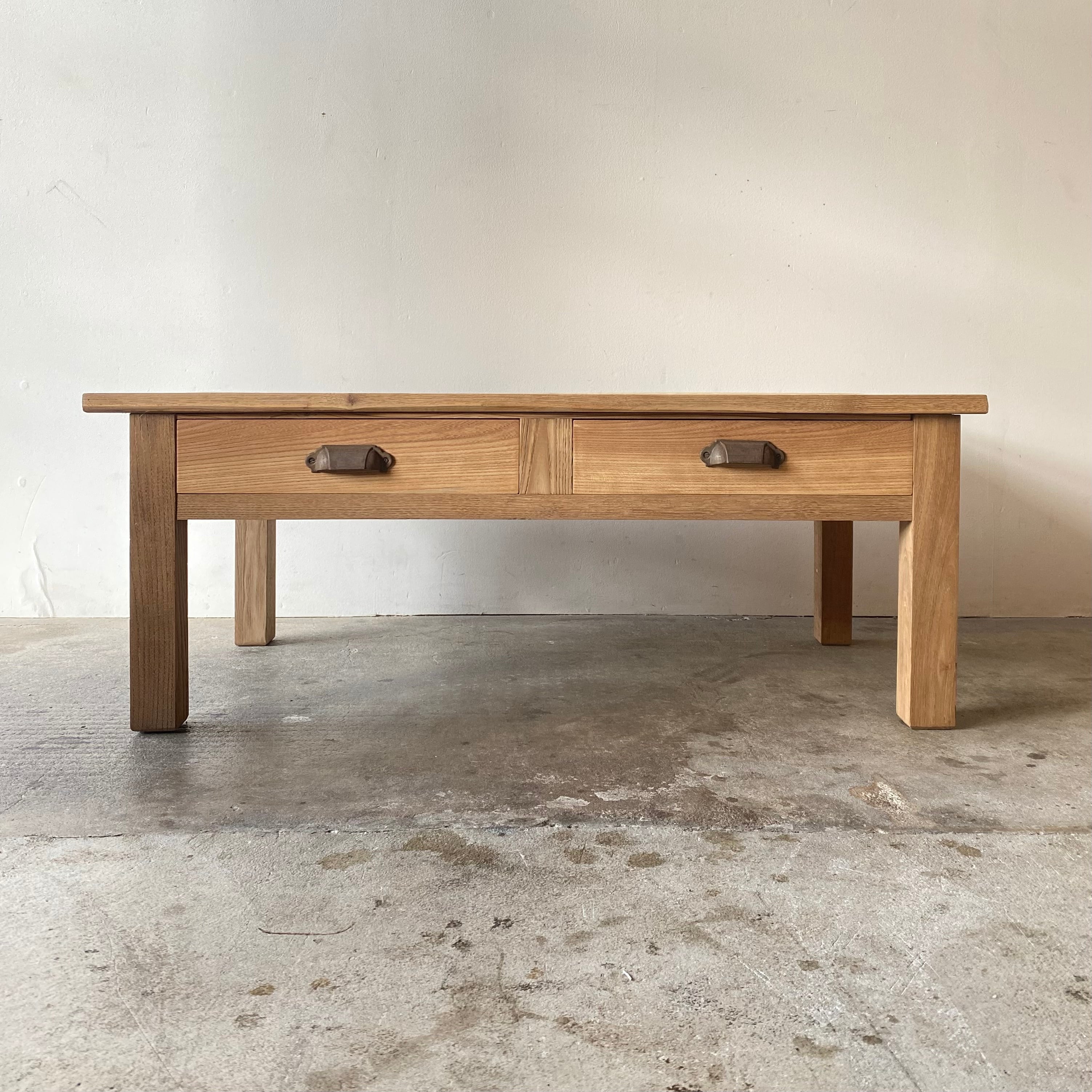 引き出し4杯のローテーブル　0993