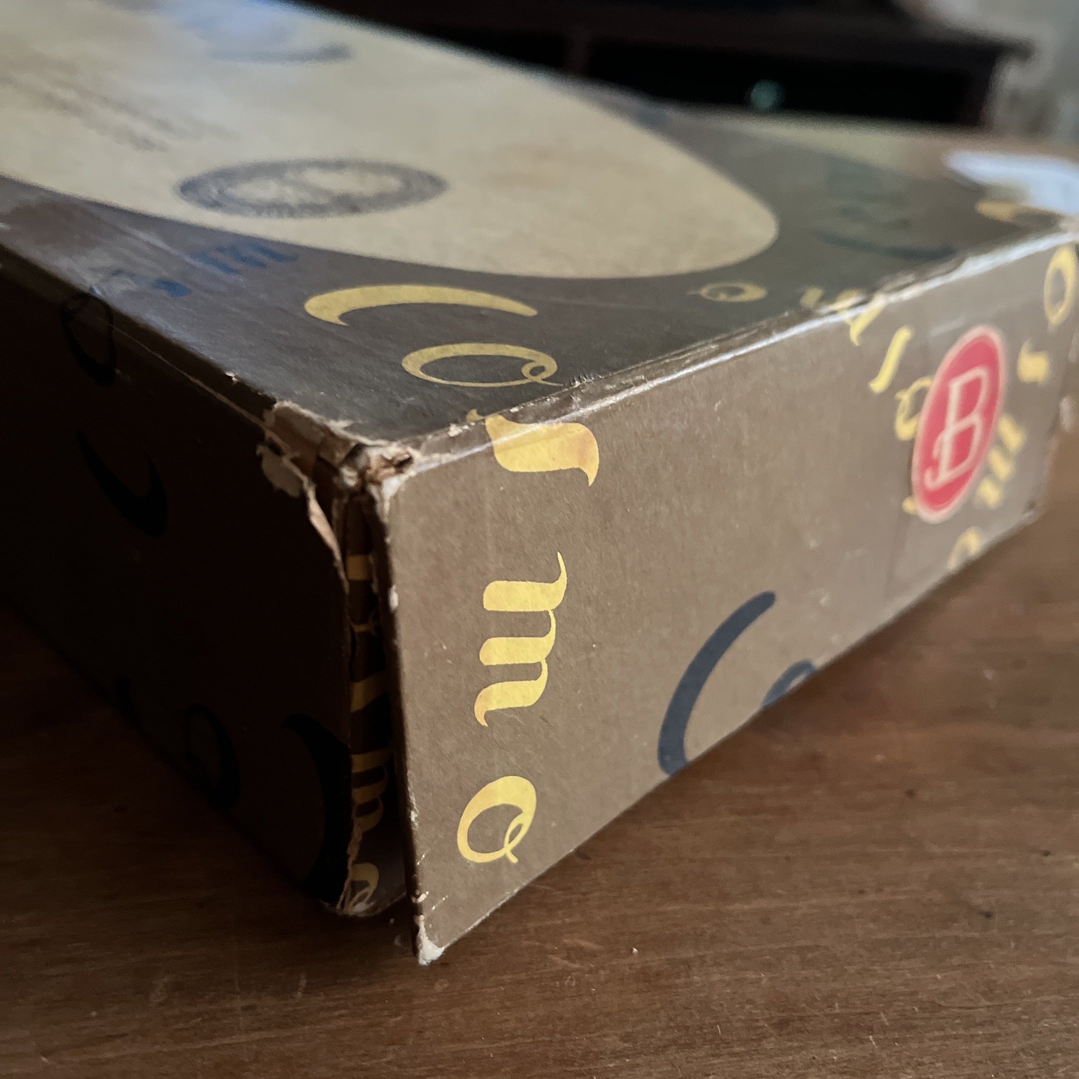 レトロ箱入り COSMO刺繍糸2段セット。 | 占い道具＊古道具 月のボタン屋