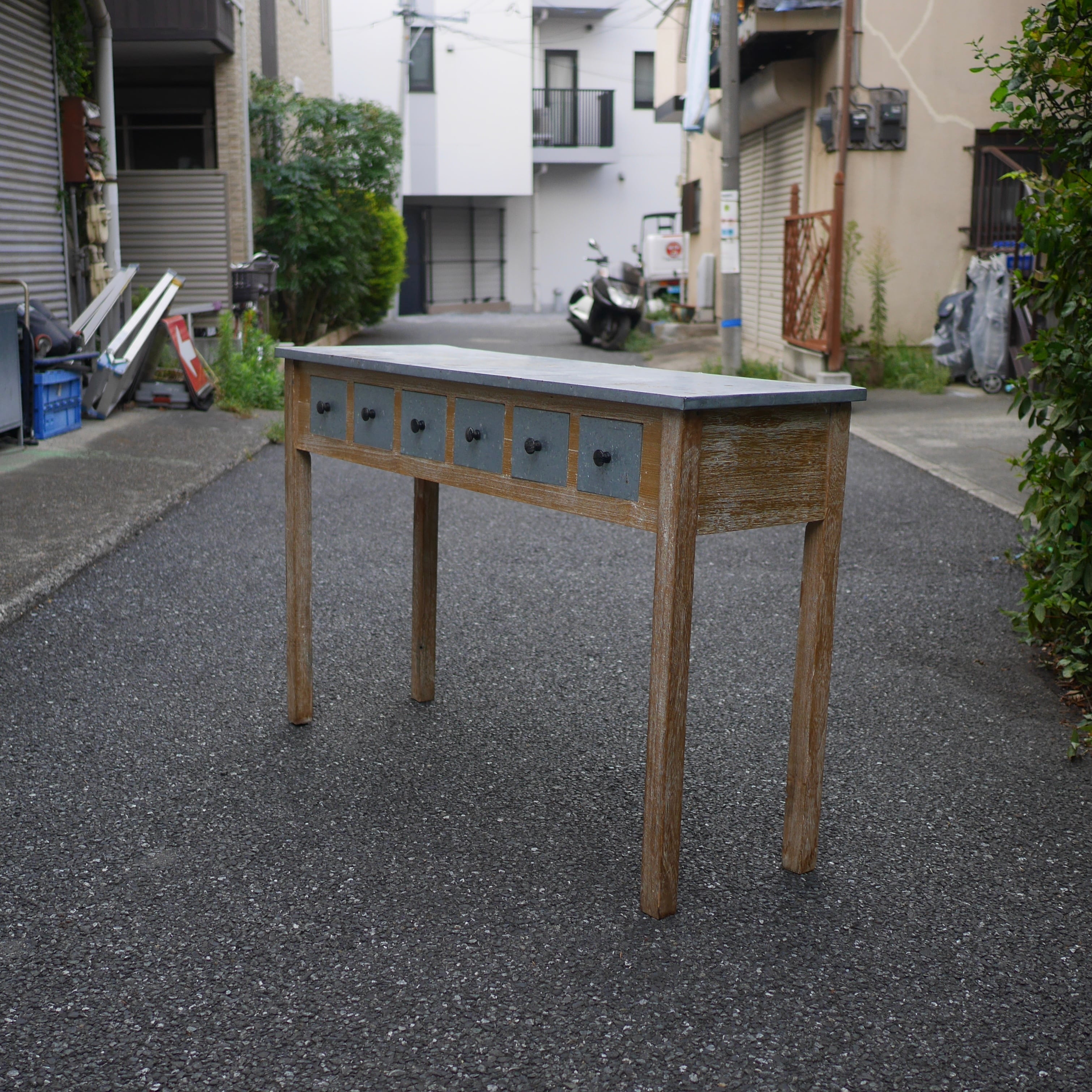 コンソールテーブル ワークデスク 作業台 古道具 ガレージ ヴィンテージ シャビーなワークテーブル | トリノス-torinoth- | 新宿区神楽坂の