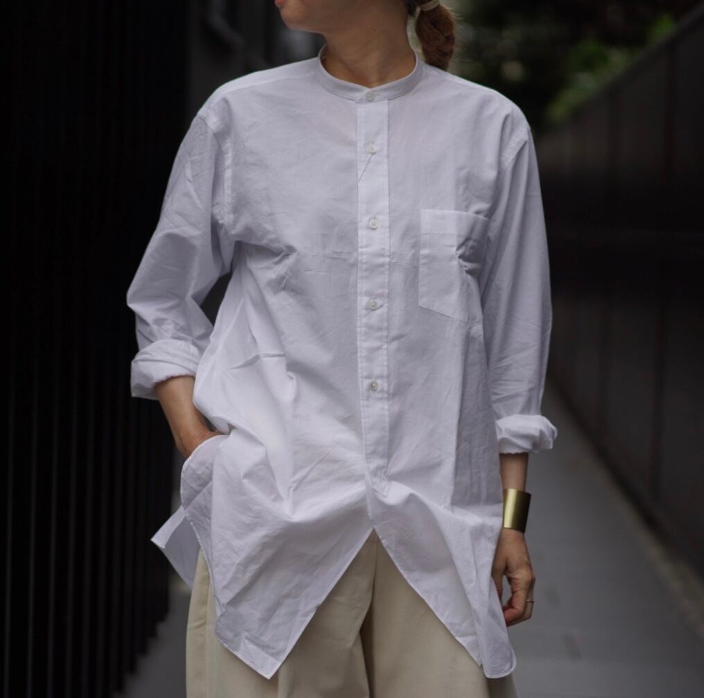 COMOLI(コモリ)バンドカラーシャツ white | Debby