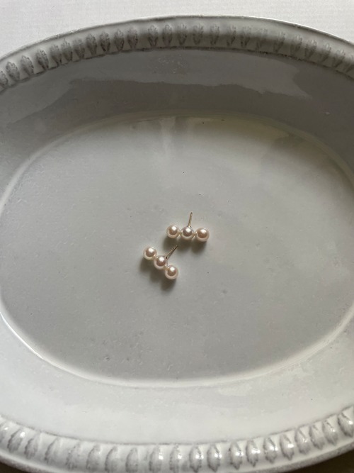 【K18YG】triple pearl bar stud pierce