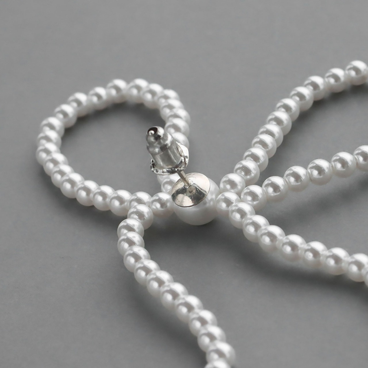 【ネコポス便】ピアス パール リボン ピアス イヤリング クリップ式 ロング 揺れる パールリボン レディース アクセサリー2536