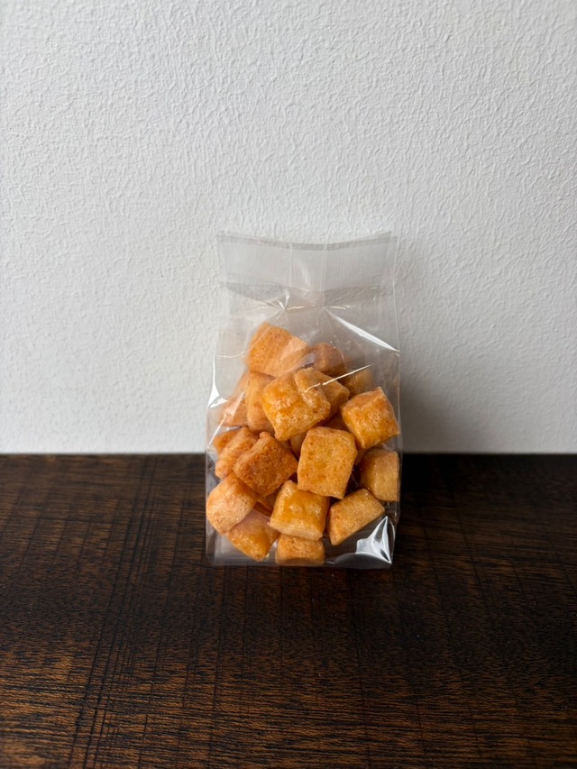 チェダーチーズクラッカー