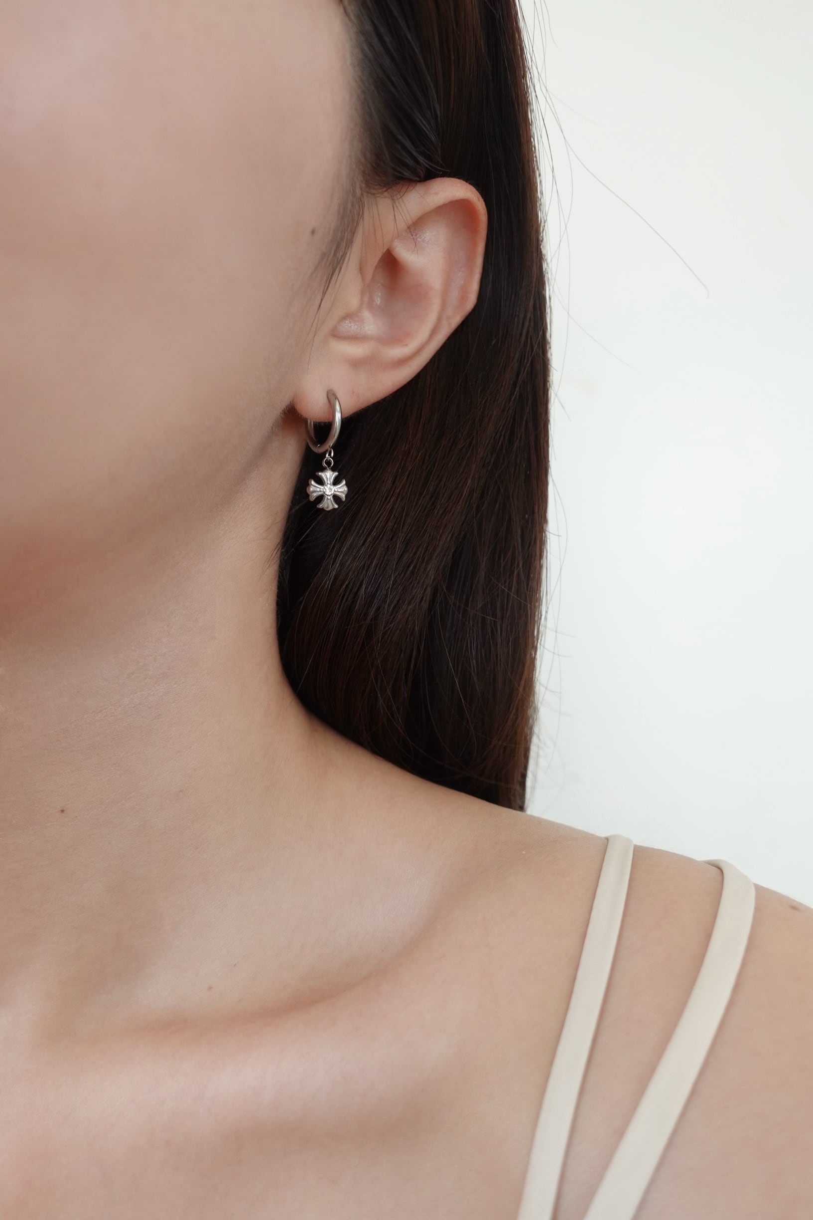 cross stone hoop pierce | 金属アレルギー対応のアクセサリー crea