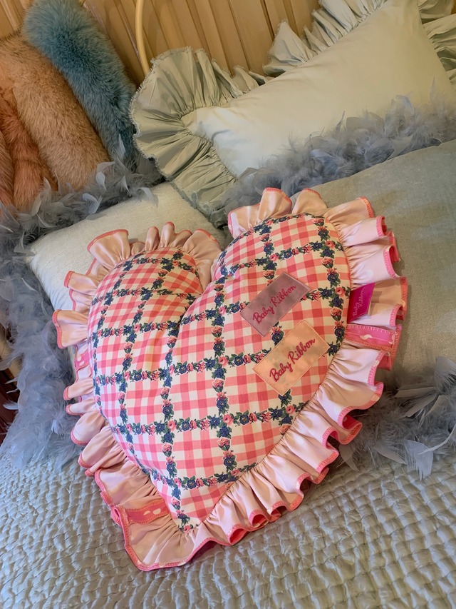 ハートクッション　ピンク×白水玉　裏花柄 (220416)