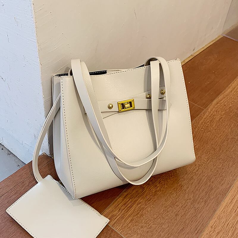 夏の大容量バッグレディースバッグ2020新しいトレンディなネット赤いファッションショルダーバッグバージョンの野生のinsバケットバッグ Tiancai_Wing_Bag0358423