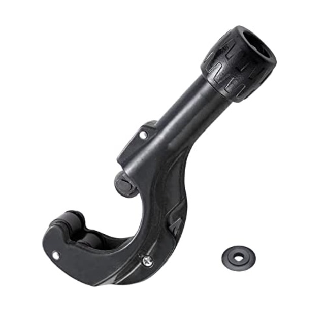 パイプスパッとカッター PC-01 切断可能な直径3〜35mm 厚さ3mmまで 切れ味抜群 カッター イレクターパイプ いれくたーパイプ ステンレスパイプ 塩ビパイプ 鉄パイプ アルミパイプ 物干し竿 突っ張り棒 パイプハンガー DIY 塩ビカッター 面取りカッター付き 替え刃付き 挟んで回すだけ (ブラック3-35mm)