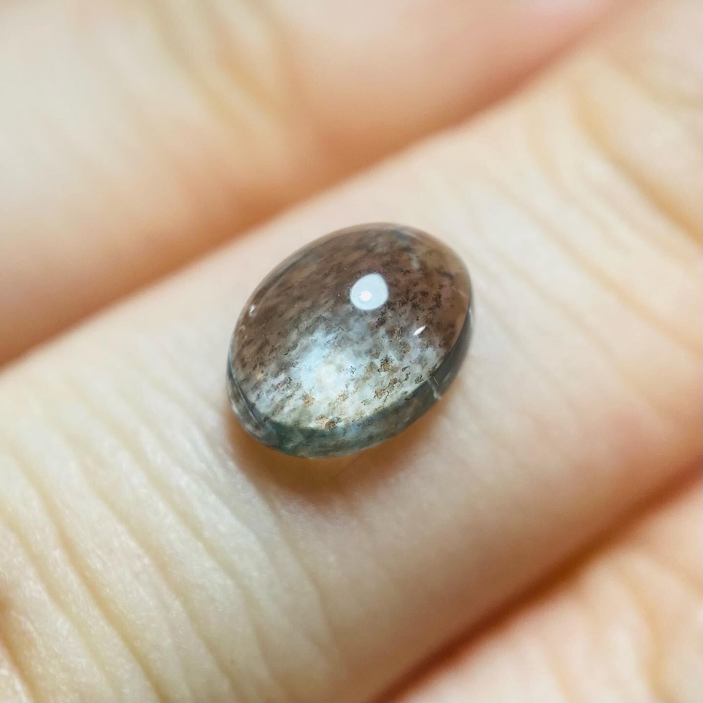 水面に猫 サンストーンアクアマリン1