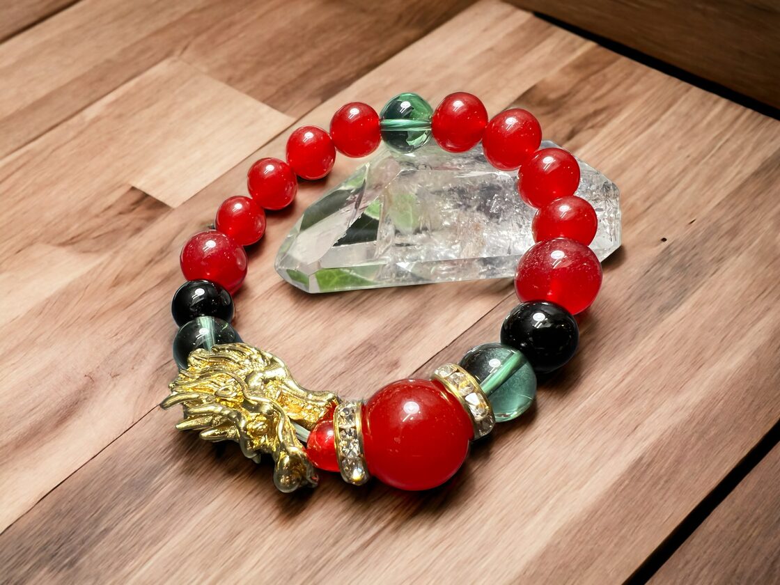 専用様❣️金龍 ＆秘紅石.緑水晶超金運ブレスレット❗️トリプル金運 