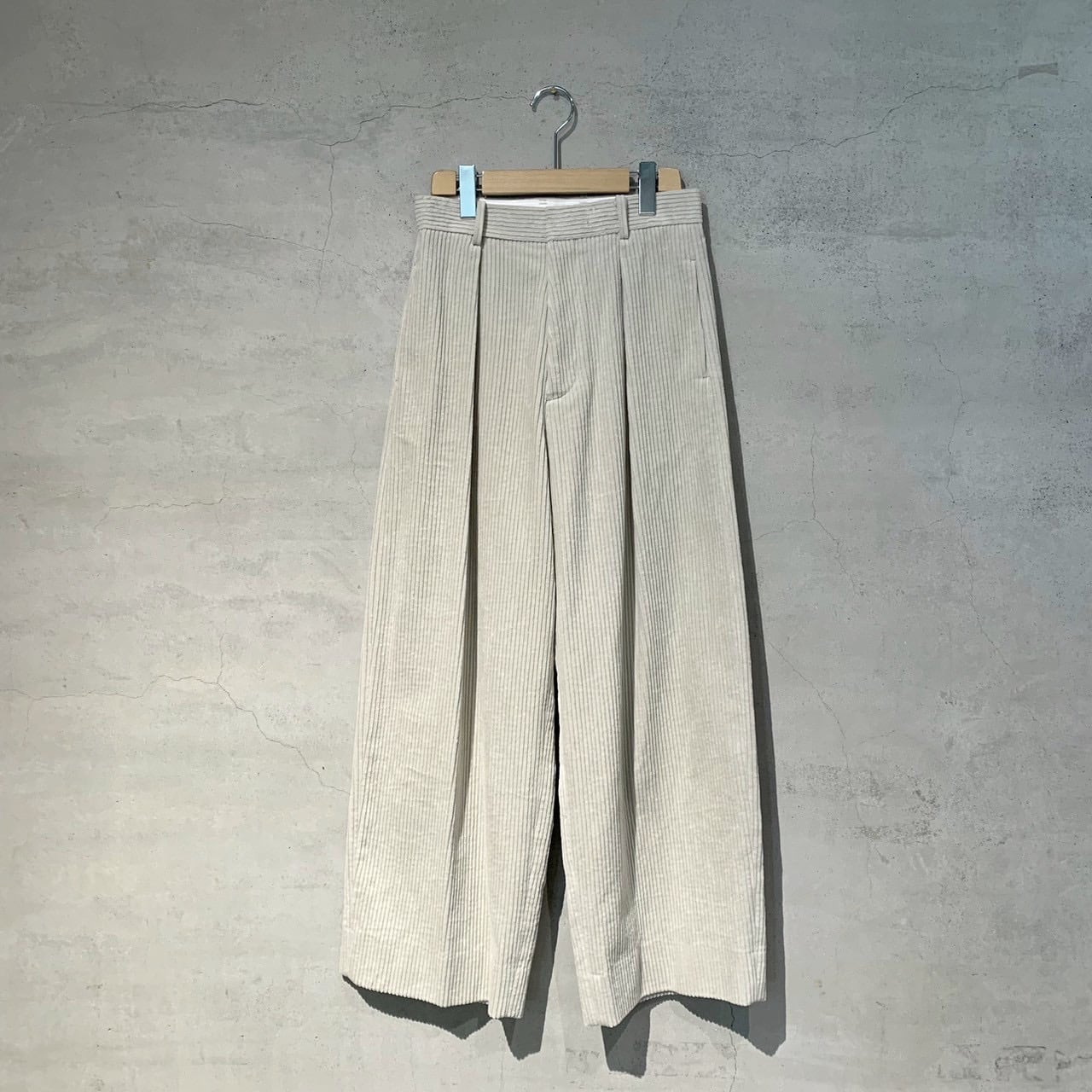 ATON】5W COTTON CORDUROY TUCKED WIDE PANTS / PRAGCW0806