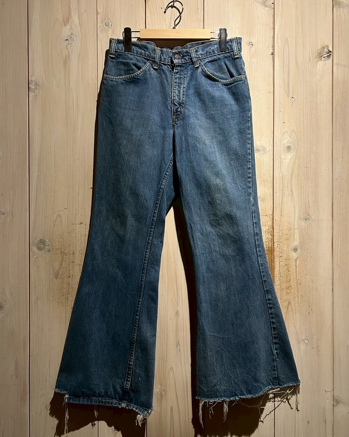 a.k.a.C.a.k.a vintage】70's “Levi's” 684 Cut Off Custom Vintage
