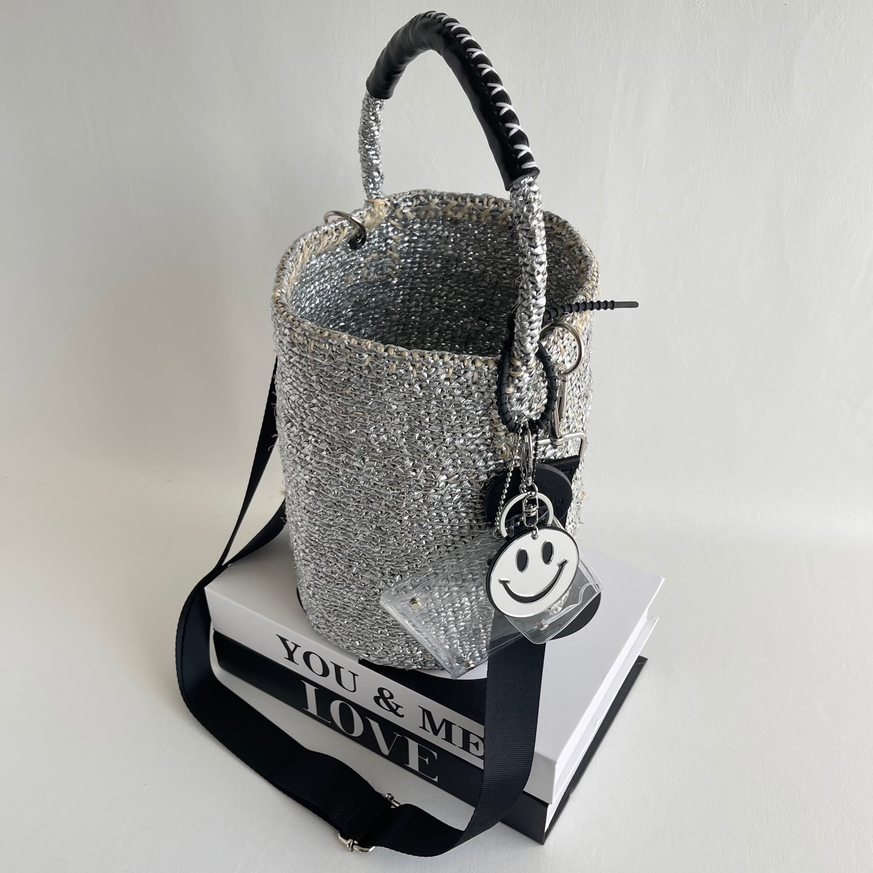 追加販売】OVAL Shoulder Strap Kago-Bag / Smile charm / BLACK