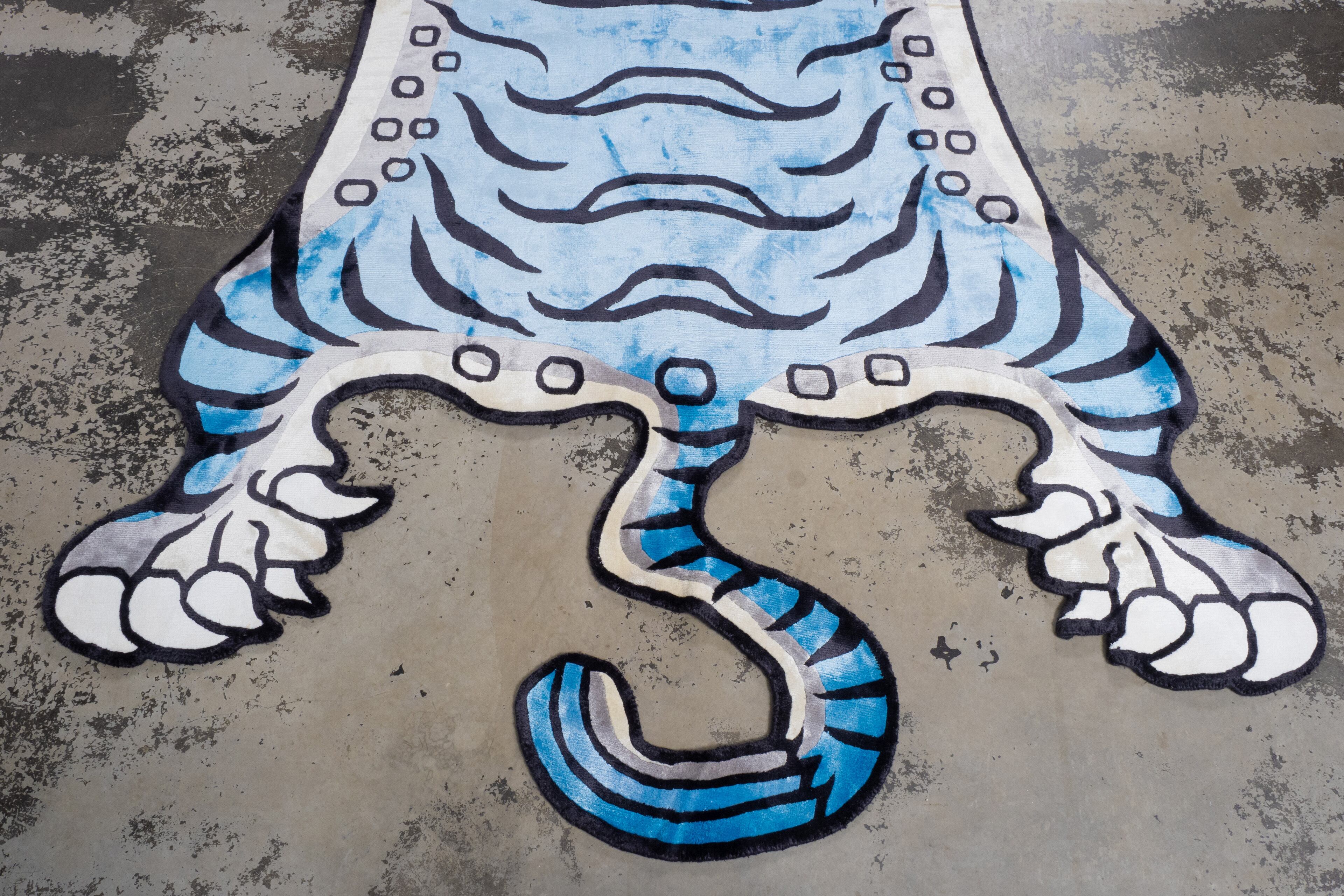 Tibetan Tiger Rug 《XXXLサイズ•シルク•オリジナル•ブルーバージョン