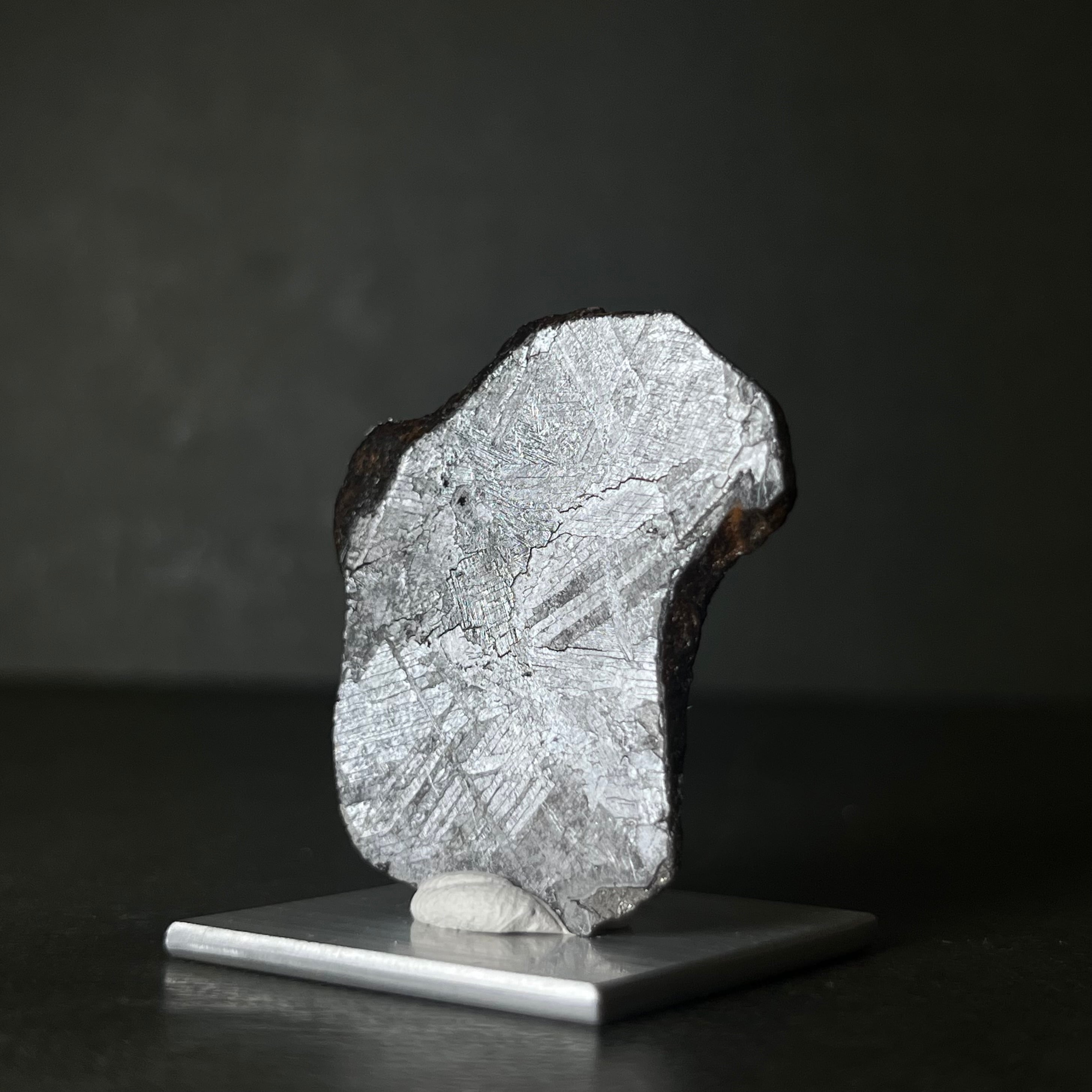 マンドラビラ隕石 79g No.479 非常に特徴的なフォルムです マンドラビラ隕石 Mundrabilla Meteorite 26091602 | 【隕石屋】METEOS