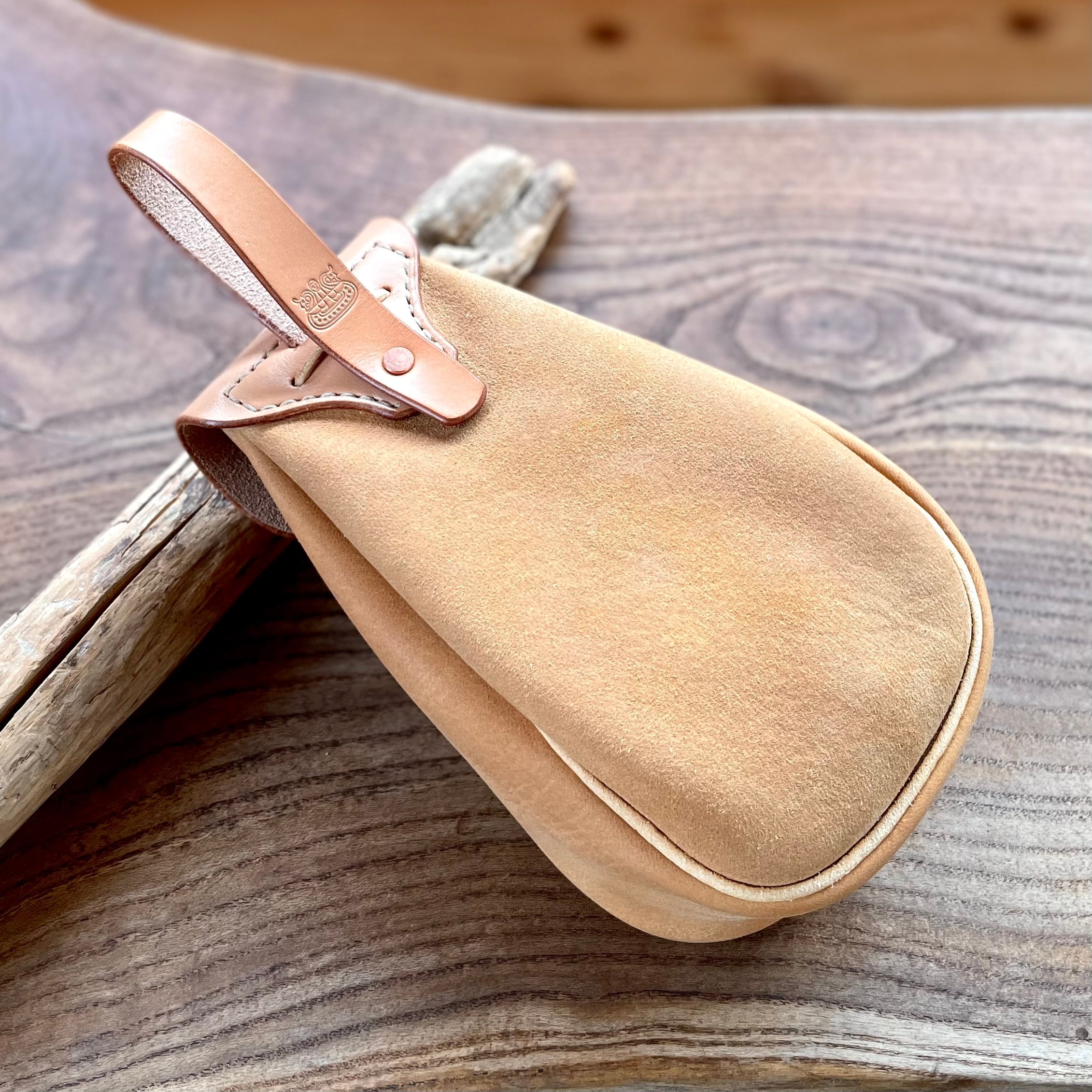 数量限定】鹿革ベルトポーチ 刻印サービス付［スモーク］Deerskin Belt