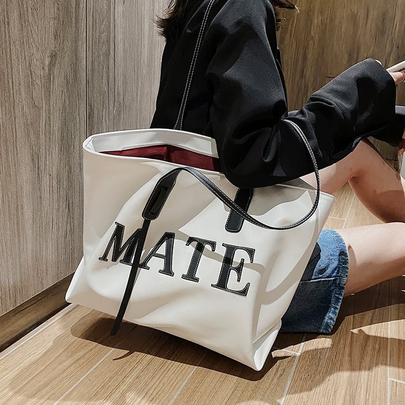 送料込み！OFF-WHITE ショルダーバッグ ユニセックス