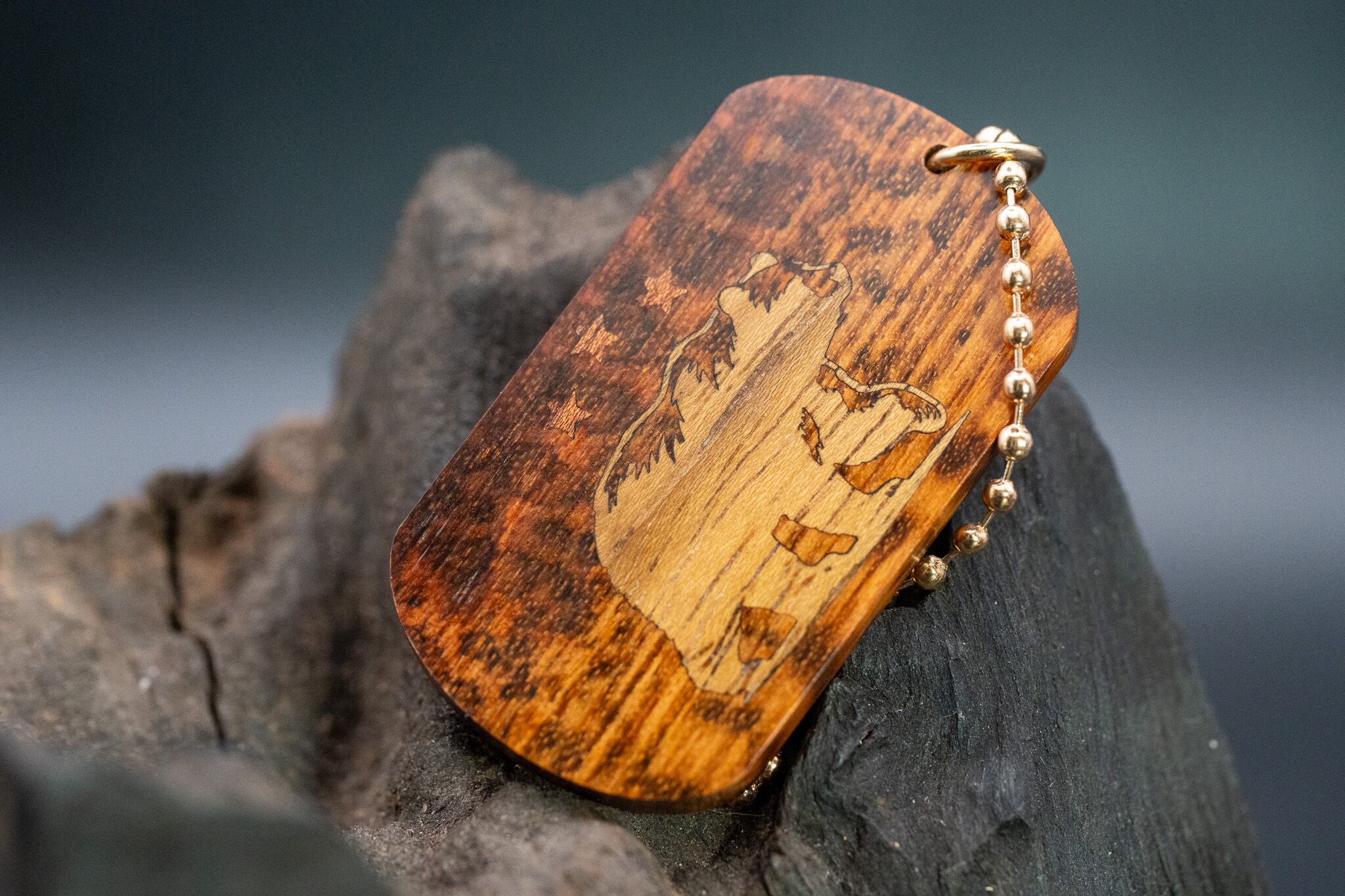 【 木のダイヤモンド 】スネークウッド ドッグタグ 象嵌 星明り