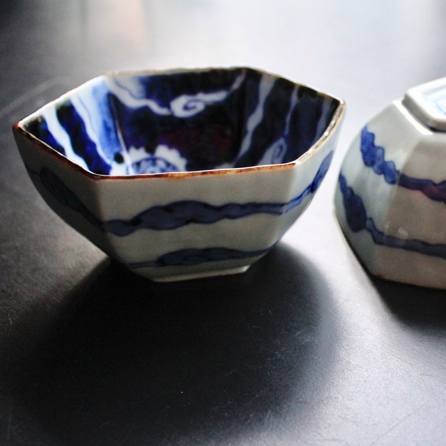 AS 福泉窯雪輪唐草雲繋ぎ　八角小鉢