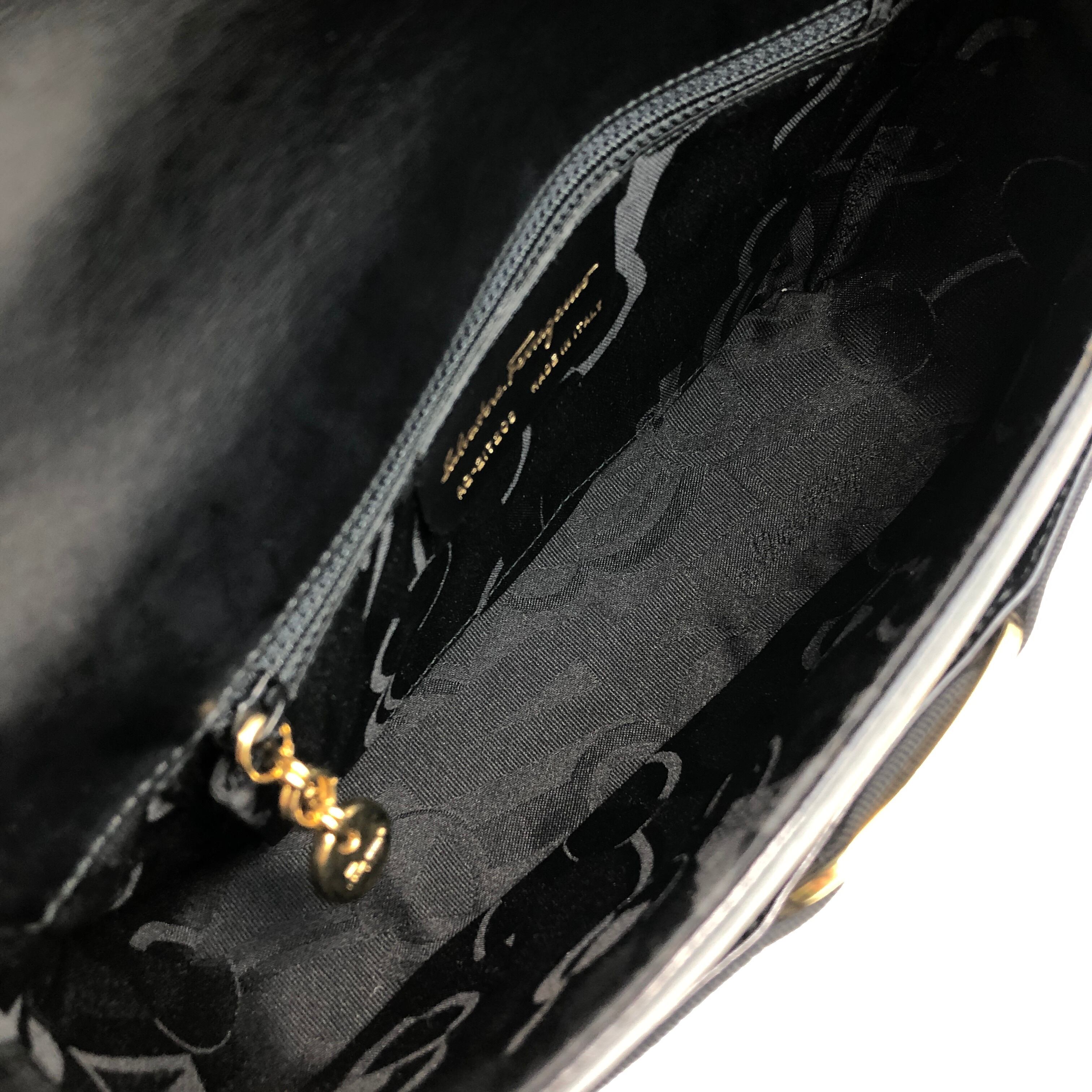 Salvatore Ferragamo サルヴァトーレ フェラガモ ショルダーバッグ