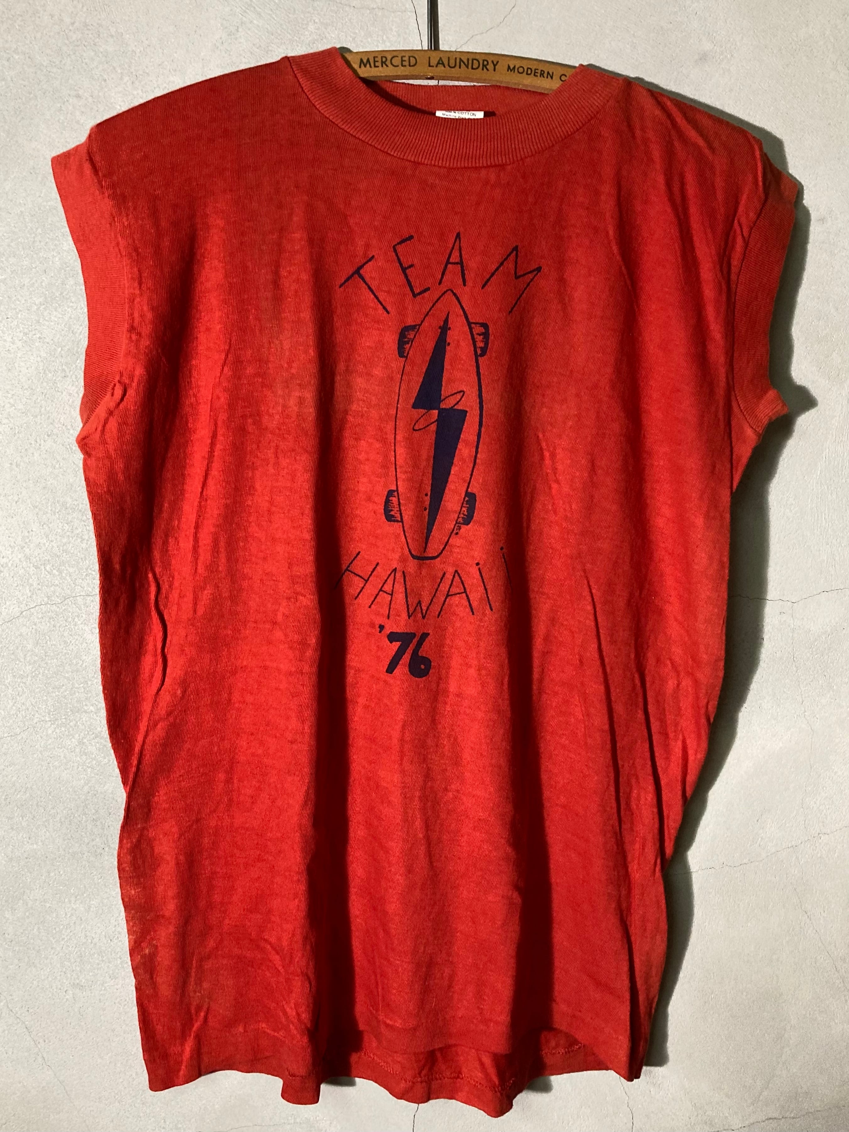 VINTAGE SLEEVELESS T-SHIRT (beady clothing)