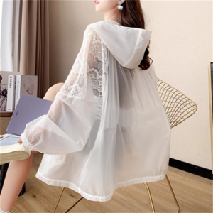 【送料無料】 アウター ジャケット 羽織り カーディガン 日焼け防止 UV サマーカーディガン ガウン ショート 袖あり 長袖 Vネック フード付き フレア Aライン シースルー レース 異素材切り替え ドッキング ファスナー 薄手生地 かわいい 大人可愛い 綺麗 シンプル カジュアル 大人 上品 おしゃれ お洒落 大人女子 こなれ感 エレガント コンサバ 定番アイテム 体型カバー フェミニン ガーリー 夏 女性 レディース ママ 20代 30代 40代 プール 海 ビーチ リゾート ファッション