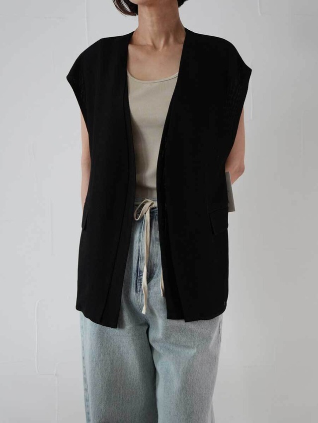 【SALE】415. passione パシオーネ　メッシュ素材ジレ(ブラック) 26404