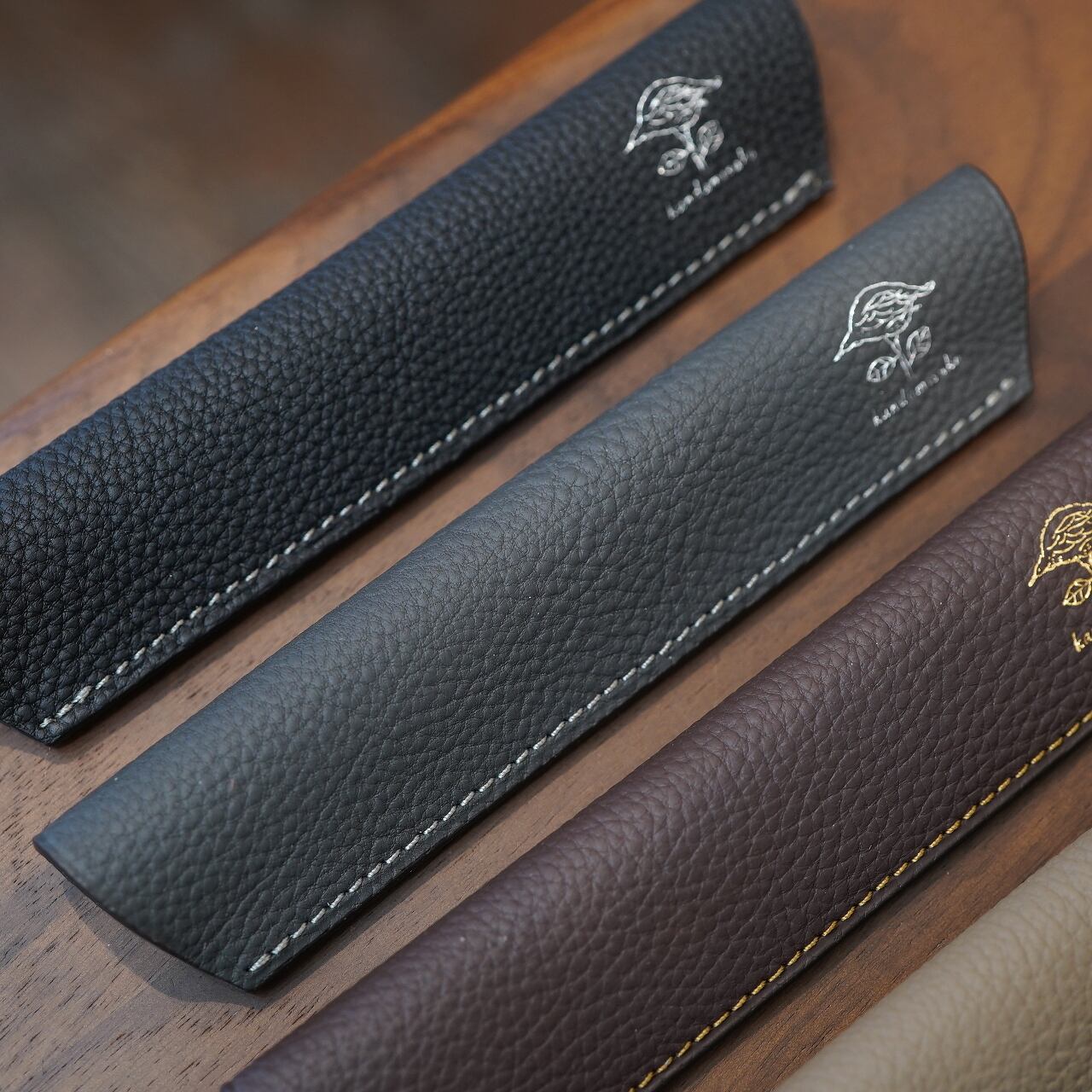 カンダミサコ　ペンシース カンダミサコ】ペンシース・シュランケンカーフ (ブリック)