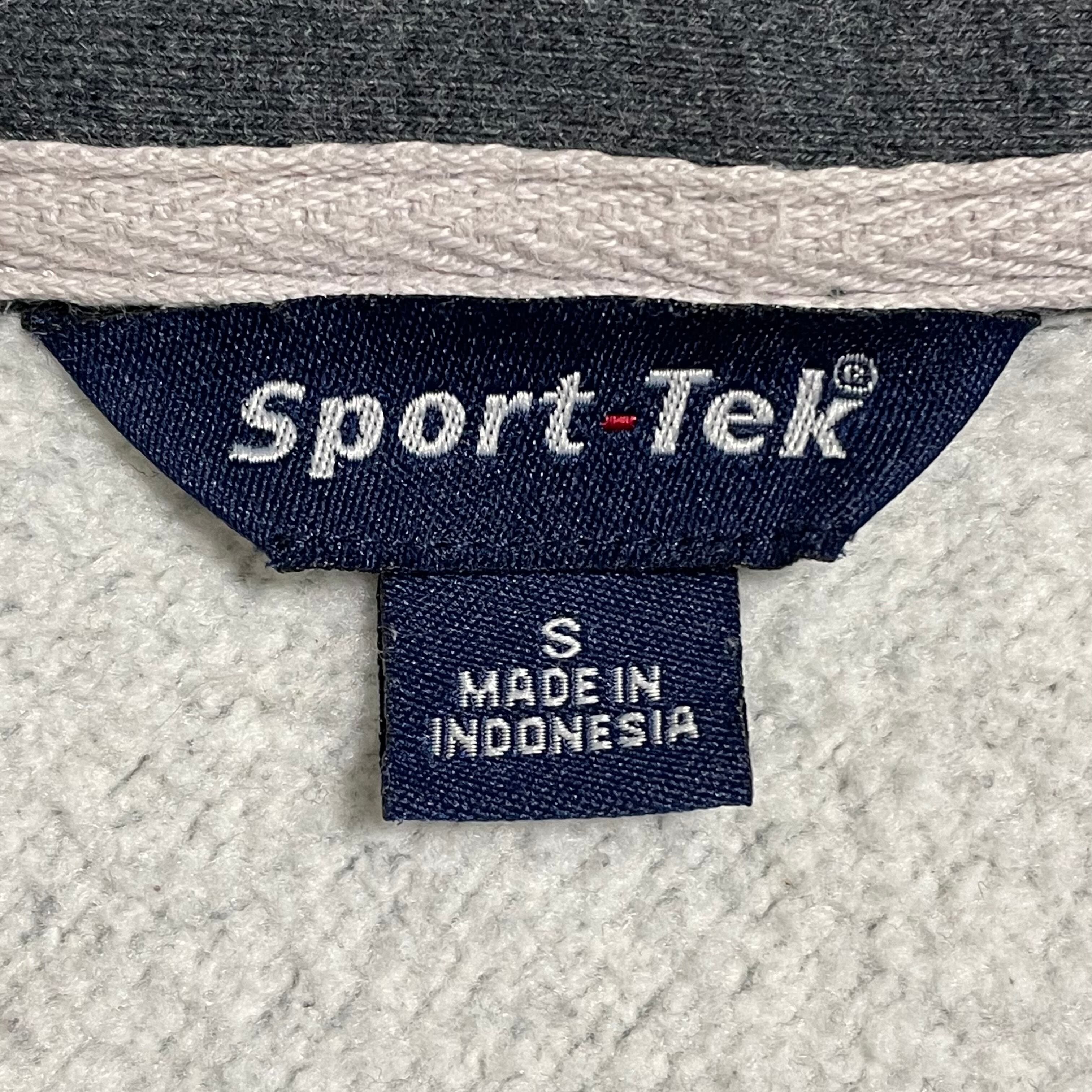 SPORT-TEK】バックプリント テニス ワンポイントロゴ 袖ロゴ