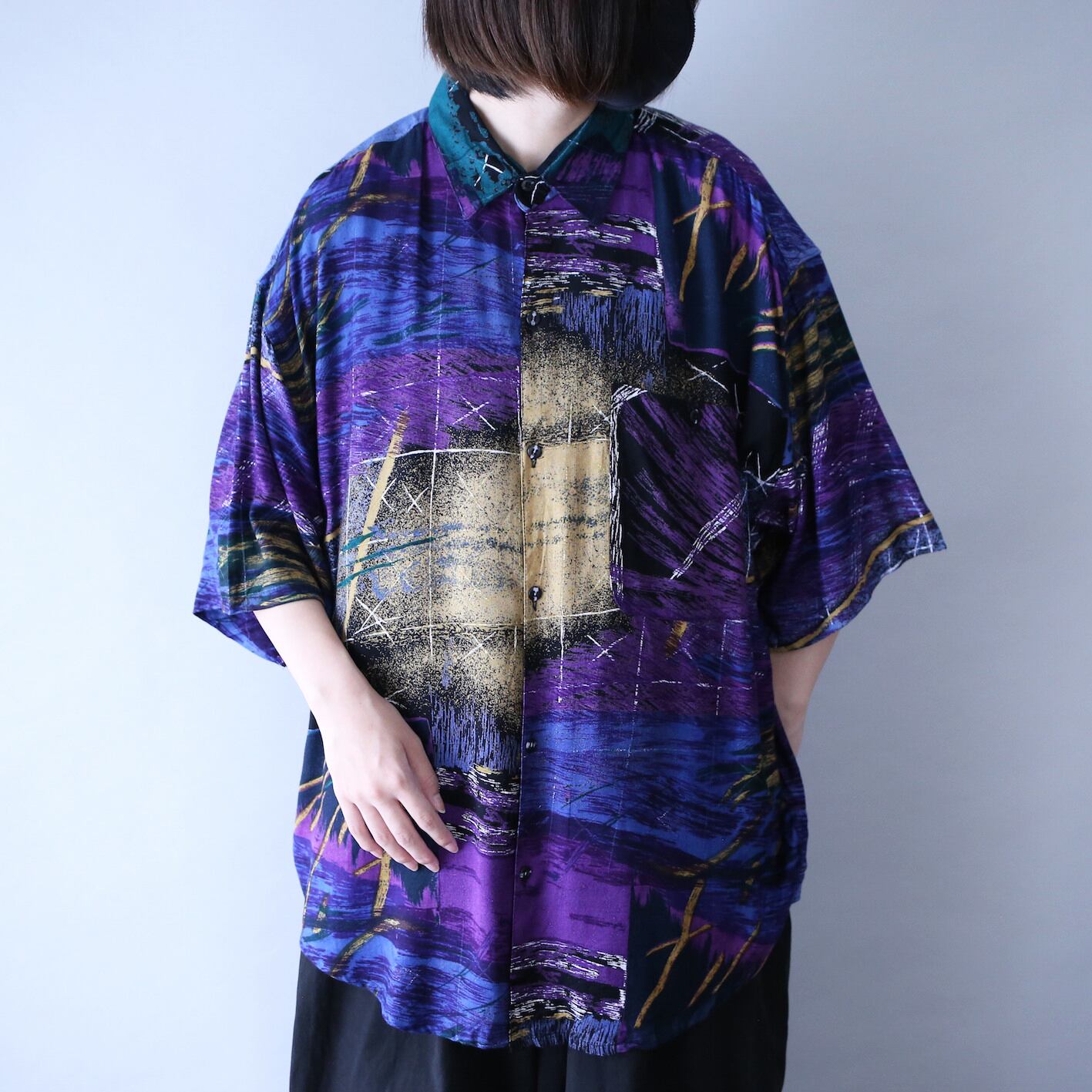 "GOOUCH" poison coloring art pattern loose silhouette h/s shirt