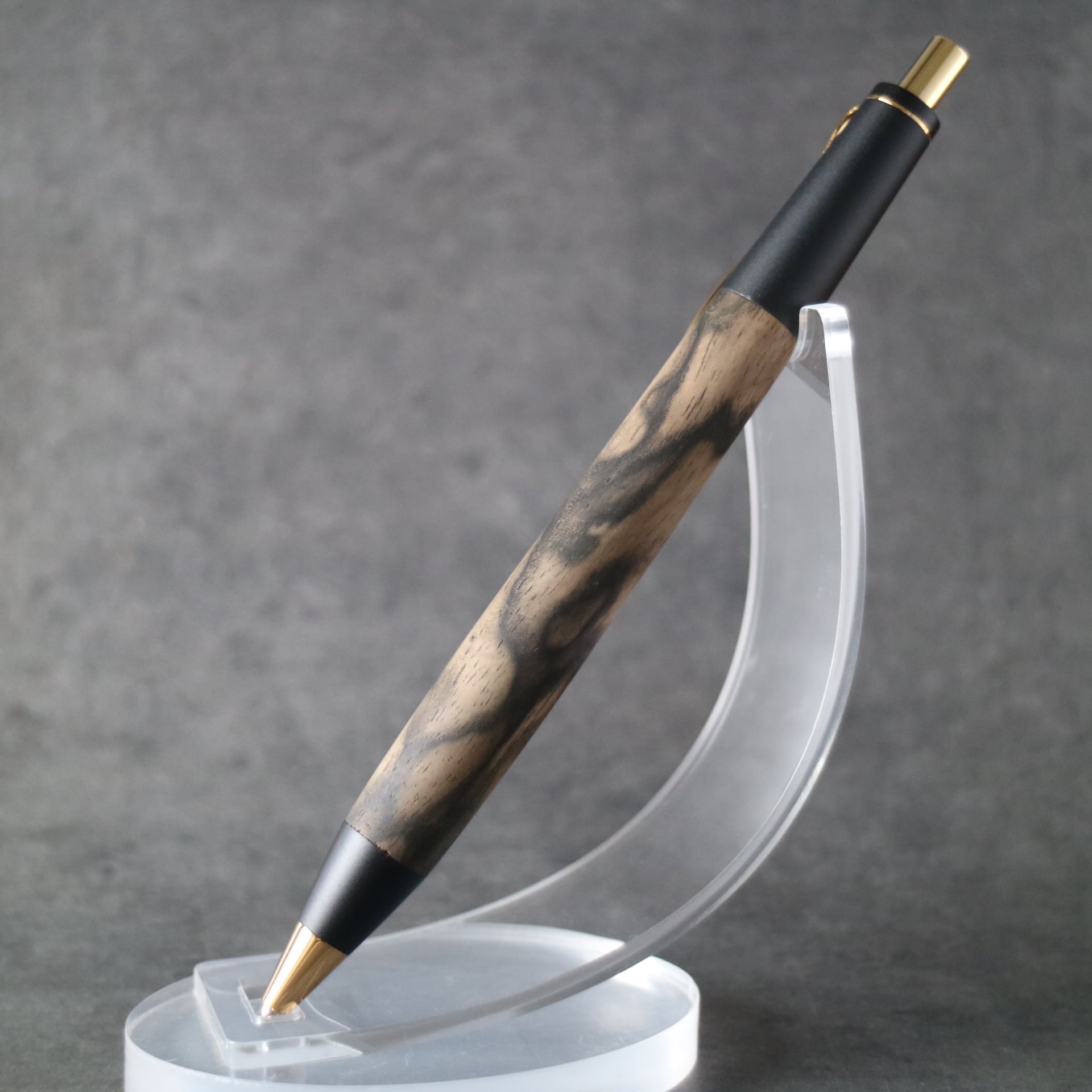 黒柿 フレキシブル木軸ペン 2500507 – リフィル交換でサッと変身