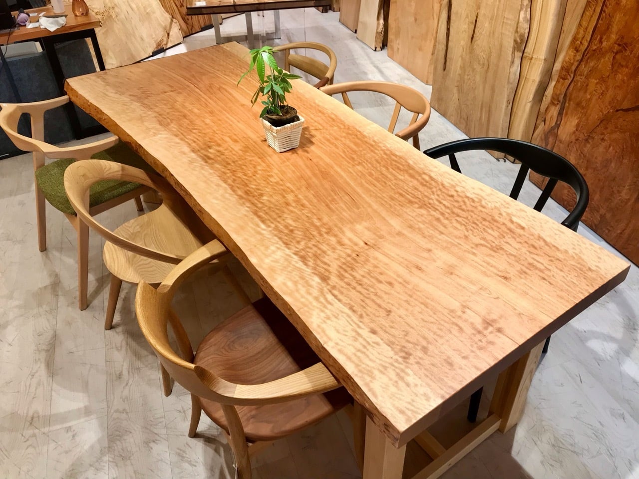 全面杢】真樺（マカバ）_2100×750-740-830×60_横浜元町店_テーブル天板