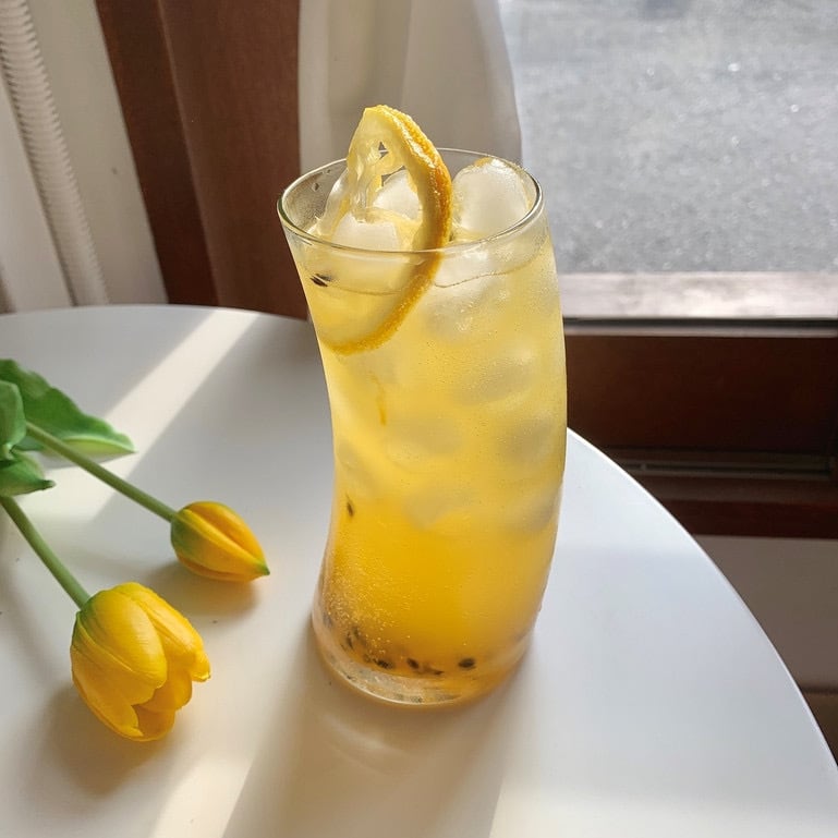 バナナ型のガラス器 バナナ型のガラス器