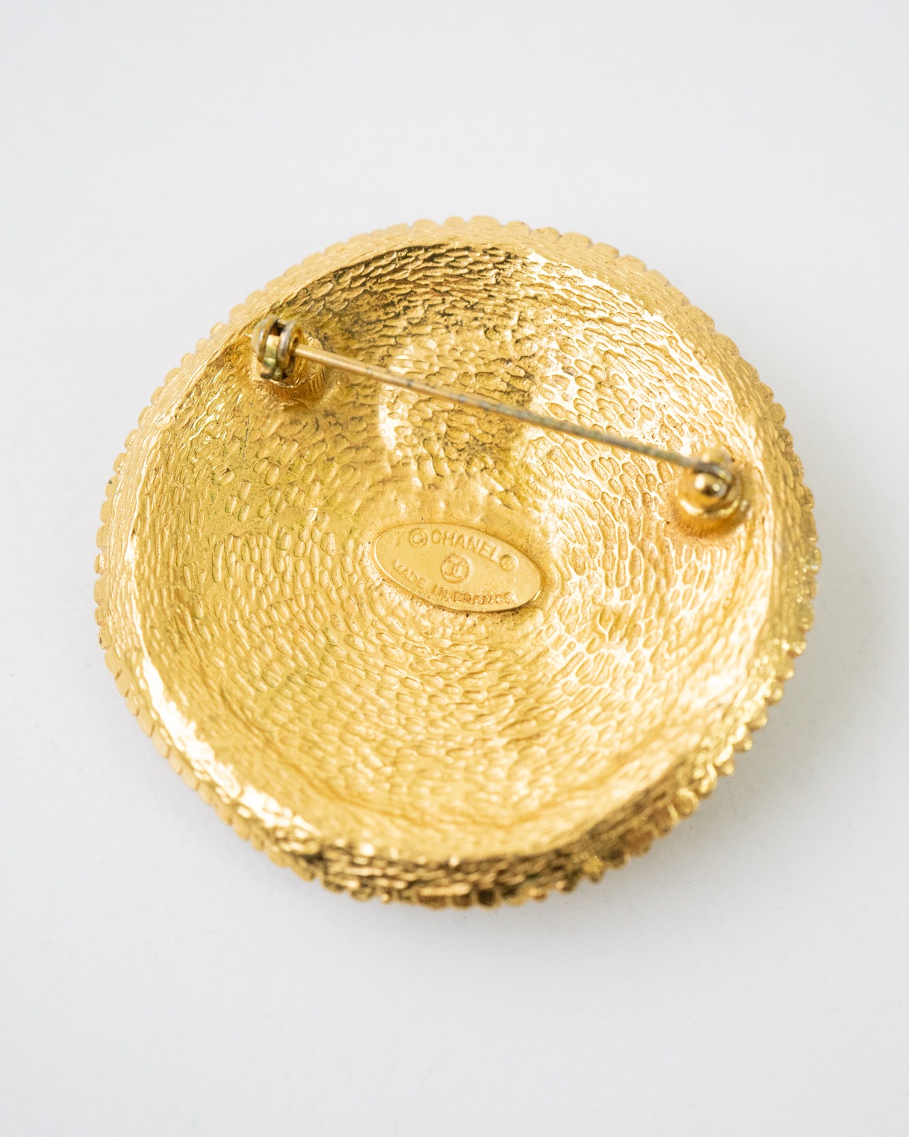 〈CHANEL〉Filigree Rhinestone Brooch 1980s