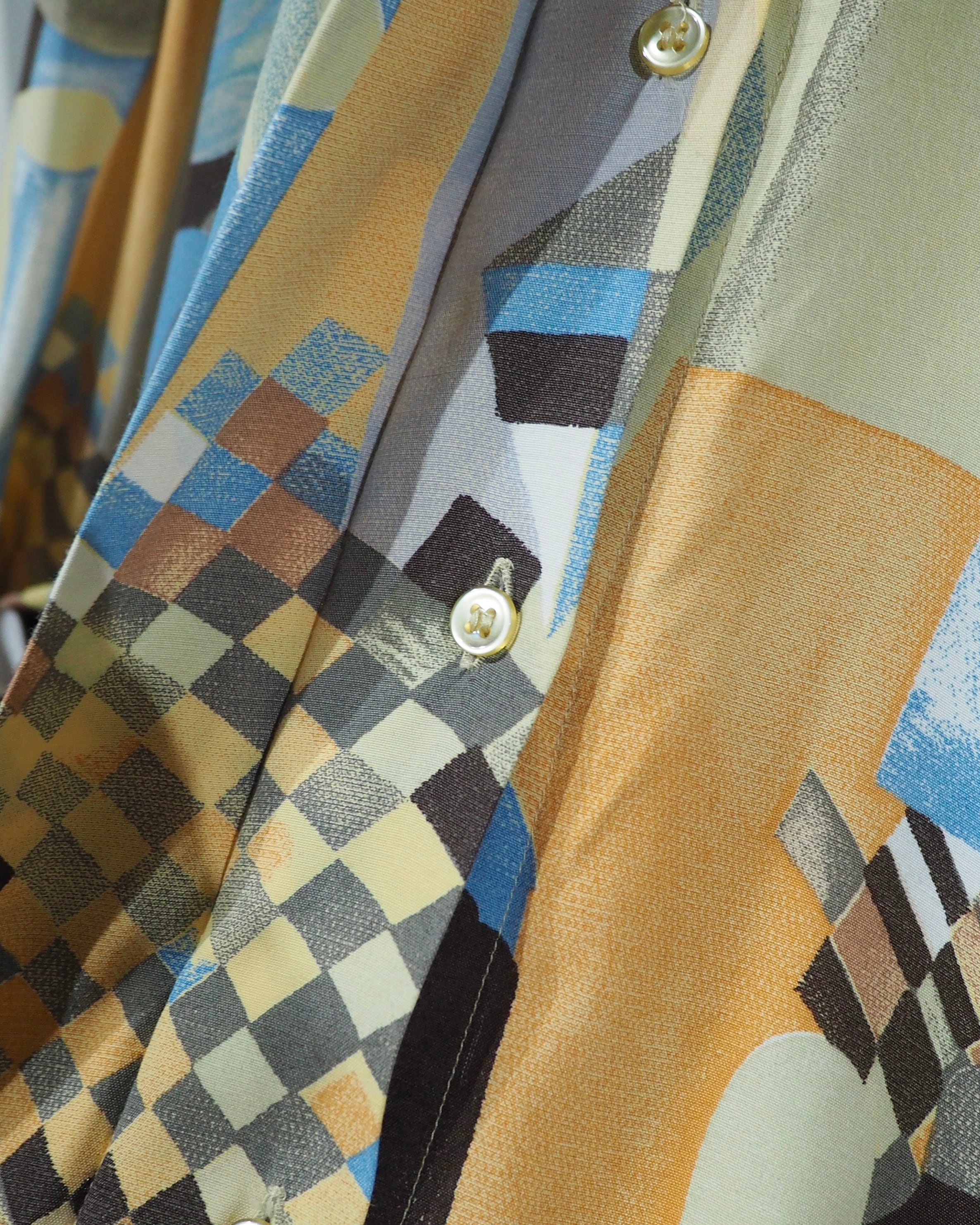 1980 - 90s Beautiful Abstract Art Painting vintage Drape No Collar Shirt