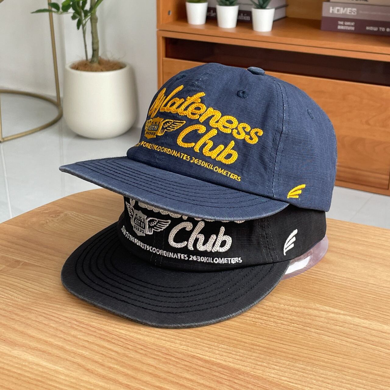 カレッジレタリングエンブロイダリーキャップ 3col R02346